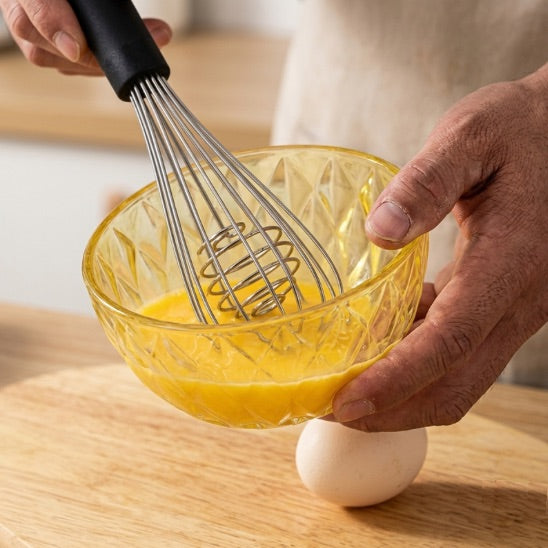 Fouet pour battre les œufs préparer une pâte à crêpes mélanger une pâte à gâteau réaliser des sauces maison