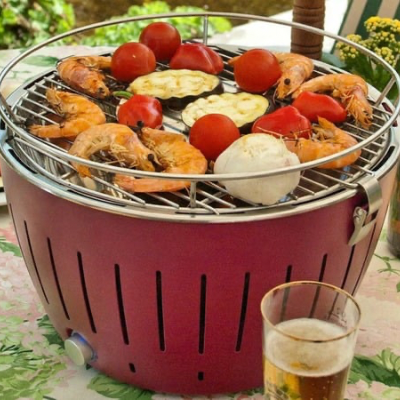 Barbecue-charbon-coloris-rouge-matériau-acier-inoxydable-température-réglable