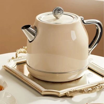 Bouilloire-électrique-beige-interrupteur-rétro-éclairé