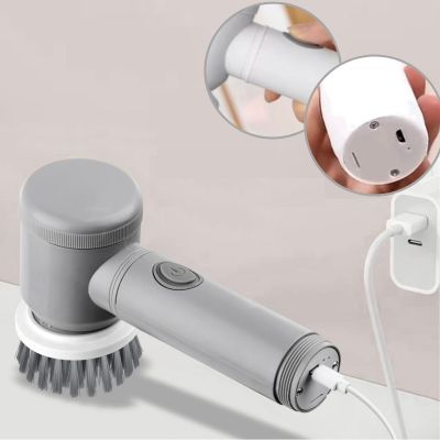 Brosse-de-nettoyage-électrique-précise-salle-de-bain-robinetterie-finitions