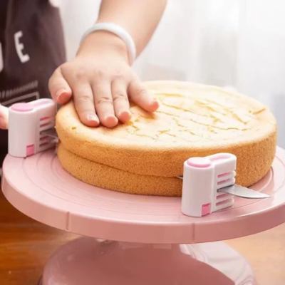 Coupe-gateau-facile-a-utiliser
