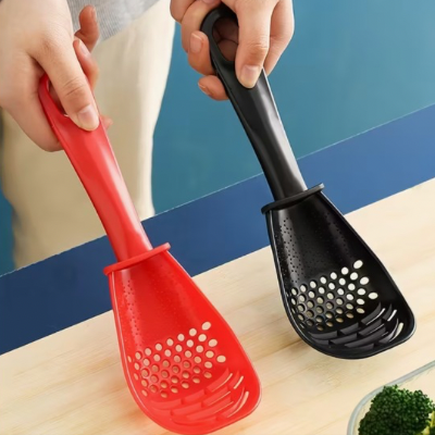 Cuillère-passoire-rouge