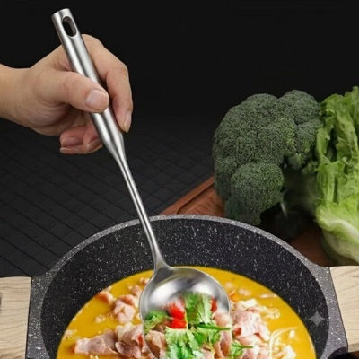Louche indispensable pour toutes vos recettes liquides et généreuses