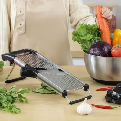 Mandoline-cuisine-poignée-ergonomique-sécurité-polyvalence