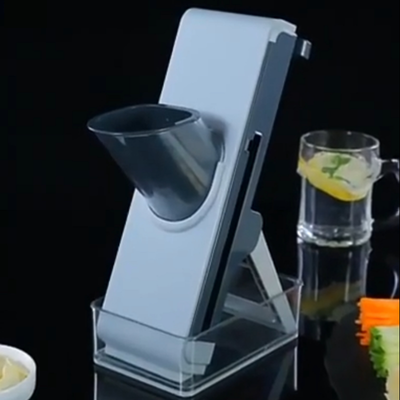 Mandoline-cuisine-bleue-julienne-de-légumes-tranches-fines-gratin