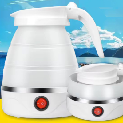 Petite-bouilloire-éléctrique-pratique-ébullition-rapide-blanc-valise