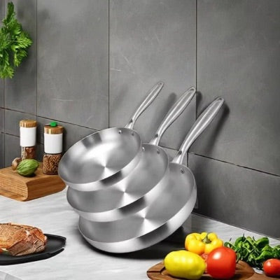 Poele-inox-cuisson-précise-longévité-remarquable-22-24-28-cm-diamètre