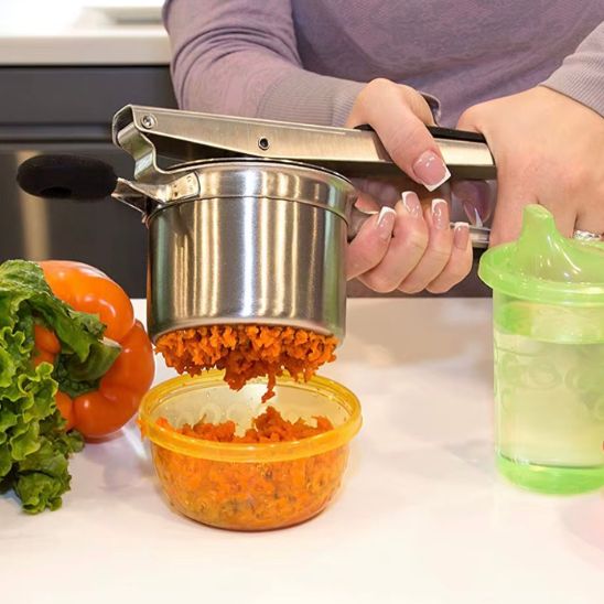 Presse purée gnocchis guacamole petits pots pour bébé