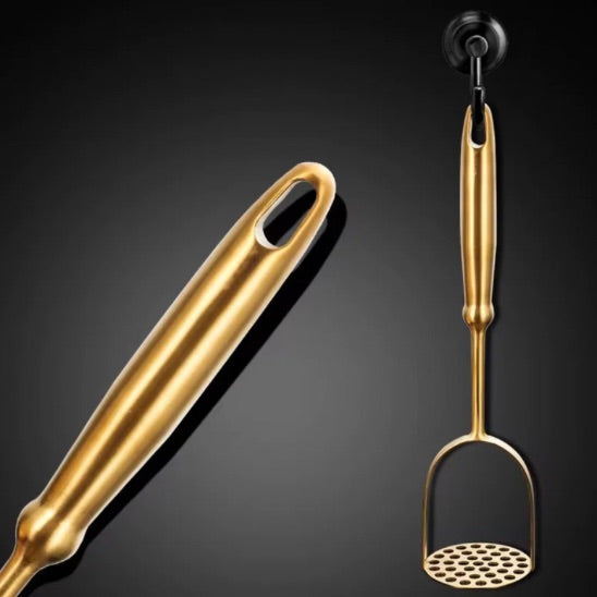 Presse purée compatible lave-vaisselle
trou de suspension intégré