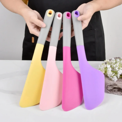 Spatule-ustensile-qualité-alimentaire