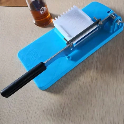 Trancheuse-de-table-pratique-robuste-stable