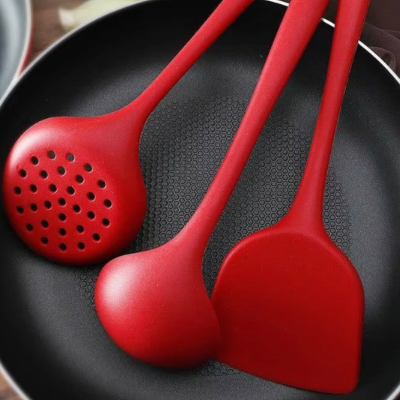 Ustensiles-de-cuisine-design-colorés-fonctionnels-haute-performance-anti-bactérien-hygiénique