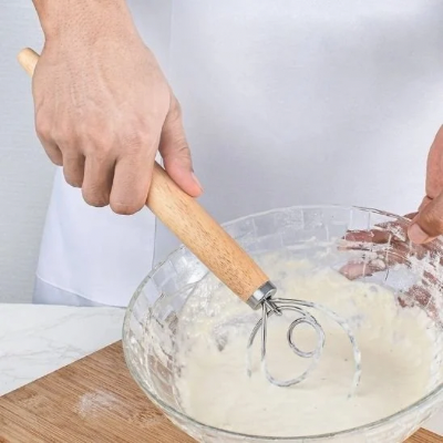 Fouet-sans-BPA-manche-en bois-naturel-spirale-fils-métallique