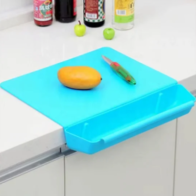 Planche-à-découper-bleue-protection-bac-récupérateur-collecteur-intégré
