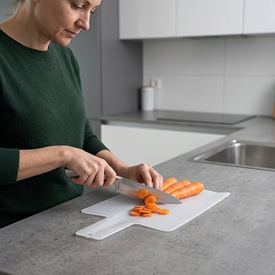 Planche a decouper blanc accessoire s’intègre harmonieusement à votre cuisine
