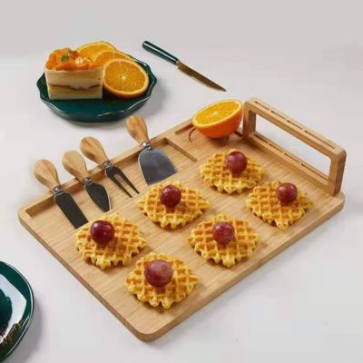 Plateau-fromage-charcuterie-ergonomique-solide-présentation-accompagnement